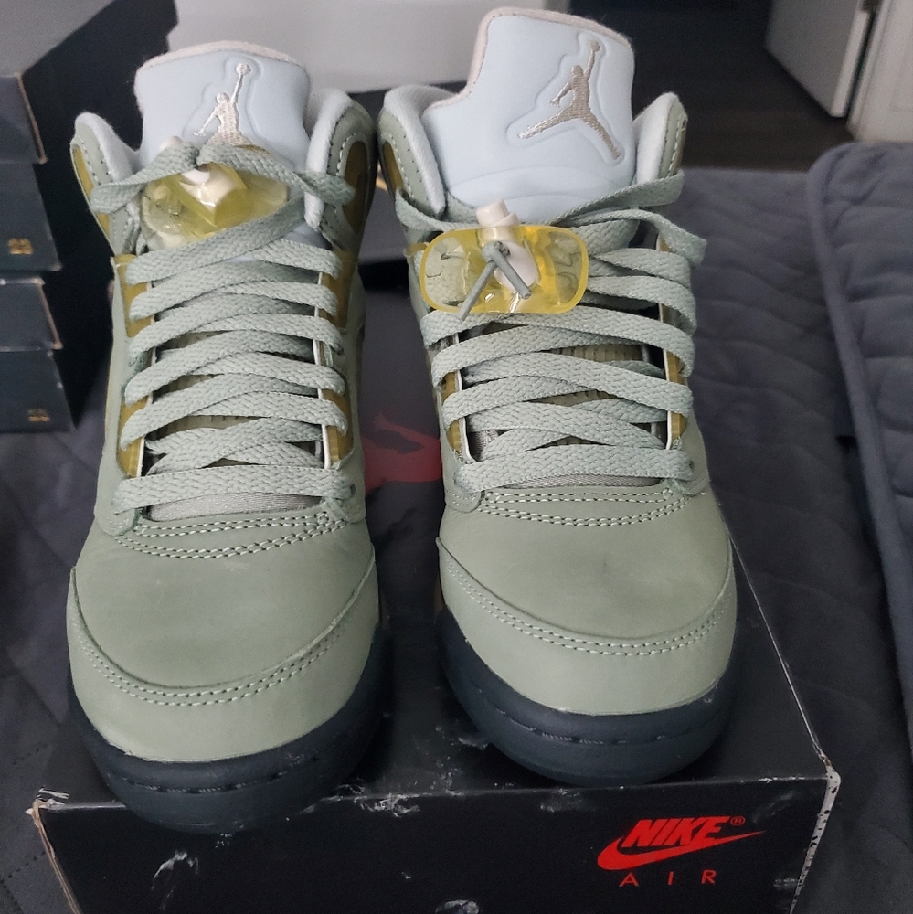 Jordan Green and Yellow Sneakers with Signature Mesh - Picture 5 of 6